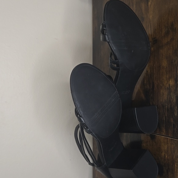 Simply Vera Vera Wang Women's Brand New Black Strappy Heels Size 8.5 - Picture 5 of 5